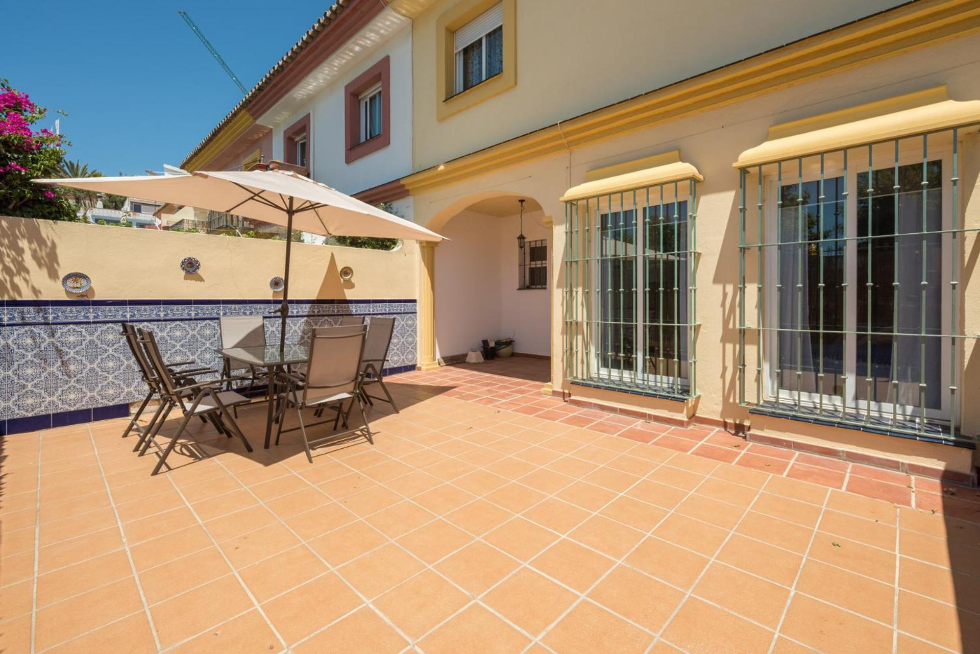Castillo Sohail Townhouse Near The Beach By Costarentals - Ref 101 Fuengirola Eksteriør billede