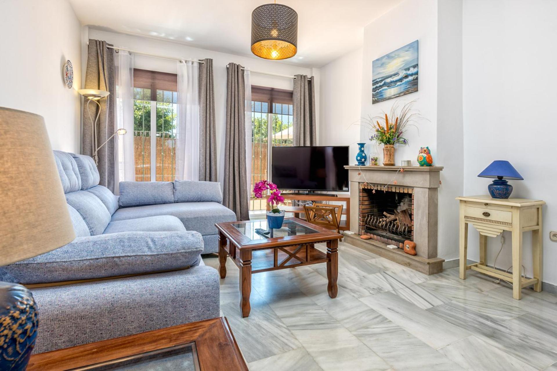 Castillo Sohail Townhouse Near The Beach By Costarentals - Ref 101 Fuengirola Eksteriør billede